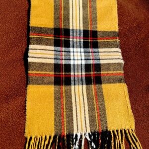 Geoffrey Beene Scarf